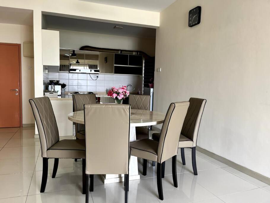 Homestay Ttdi Adina 710 Shah Alam,Sek 13,Msu,3Bedroooms Εξωτερικό φωτογραφία